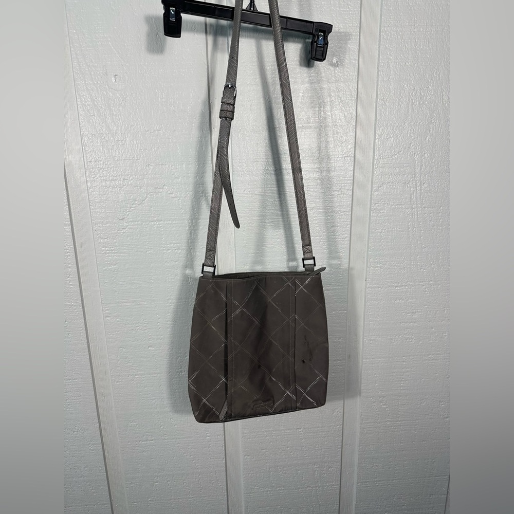 Vera Bradley Nylon Crossbody Shoulder Bag Purse With Silver diamond Patt…